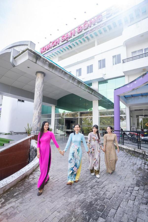 Khach San Bong Sen Hotel Vi Thanh Ngoại thất bức ảnh
