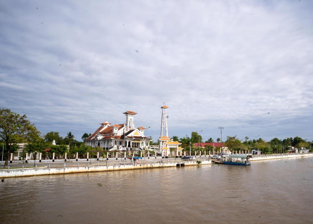 Khach San Bong Sen Hotel Vi Thanh Ngoại thất bức ảnh